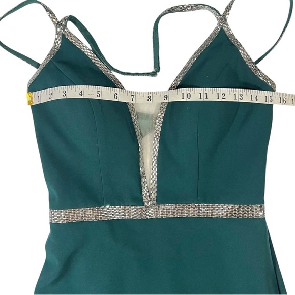 NWT Glow Emerald Green and Silver Bead Illusion Mermaid Gown sz 6 - Picture 10 of 16